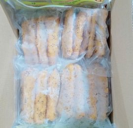 Frozen fried banana cake with sesame